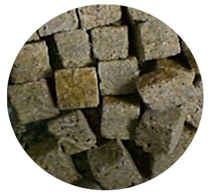 Bild 1 von AE -Tubifexwürfel- 1 kg Beutel 